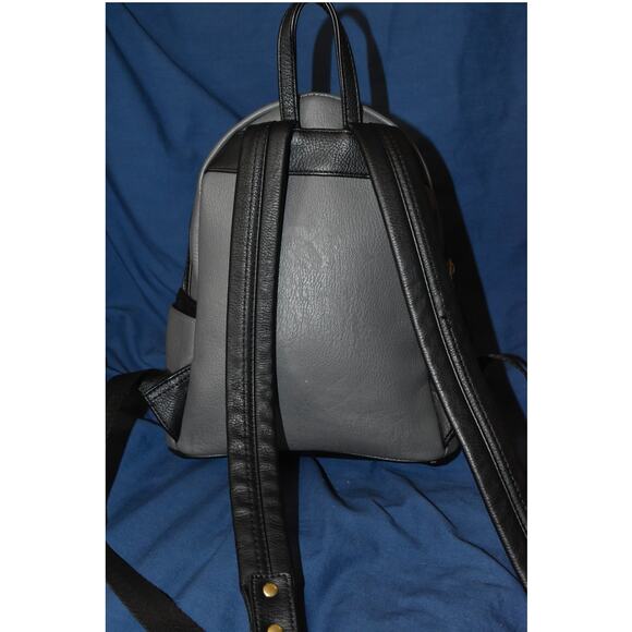 Harry Potter x Loungefly Mini Backpack Gryffindor Glasses Hogwarts - Picture 2 of 6